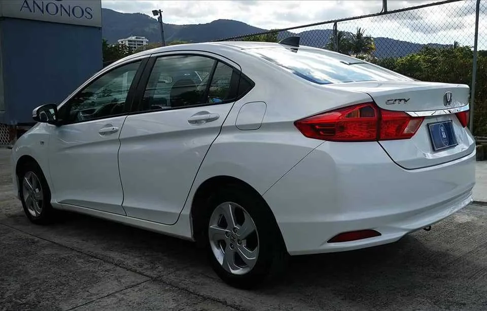 Se vende Honda City 2014 - foto 3