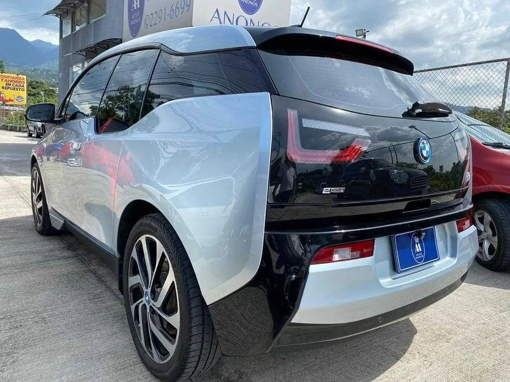 Se Vende BMW i3 2017 - foto 4