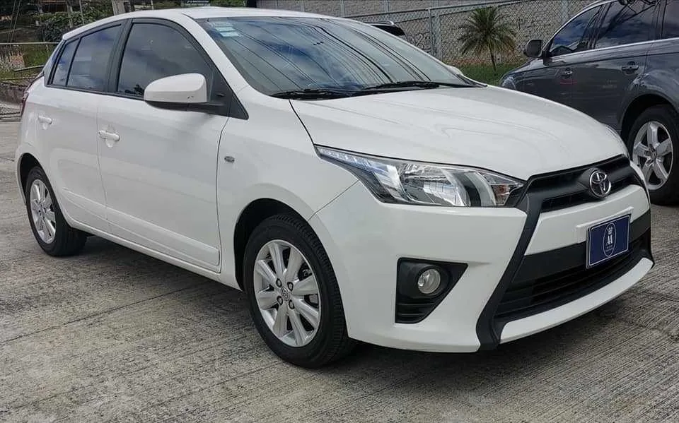 Se vende Toyota Yaris 2017 - foto 2