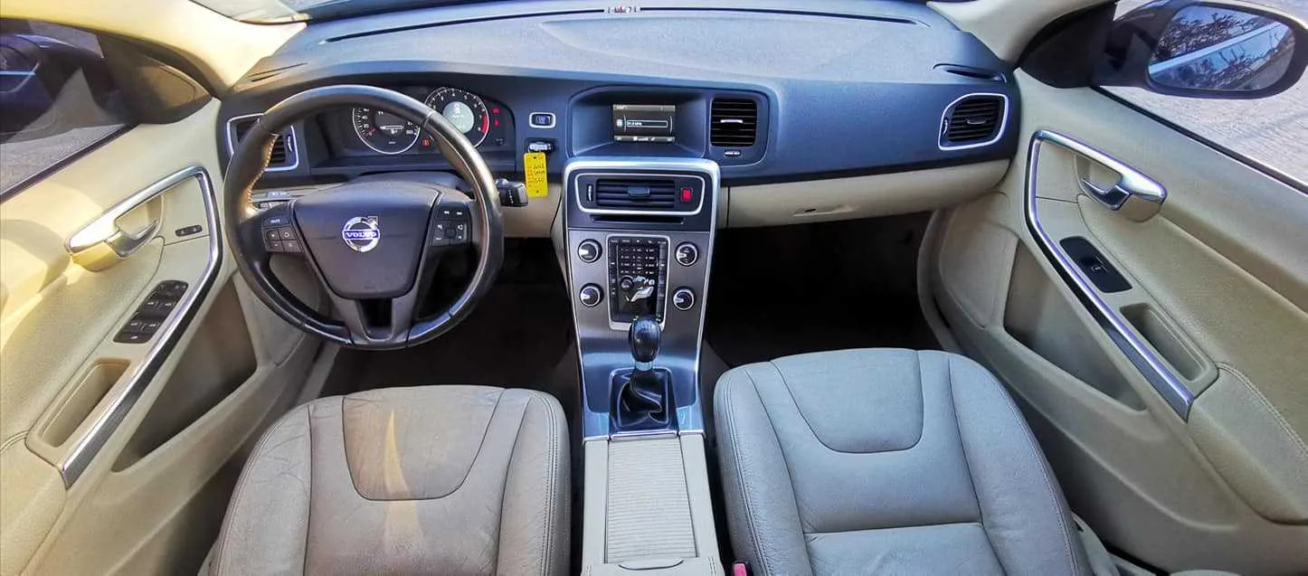 Se Vende Toyota Fortuner SRV 2019 - foto 3