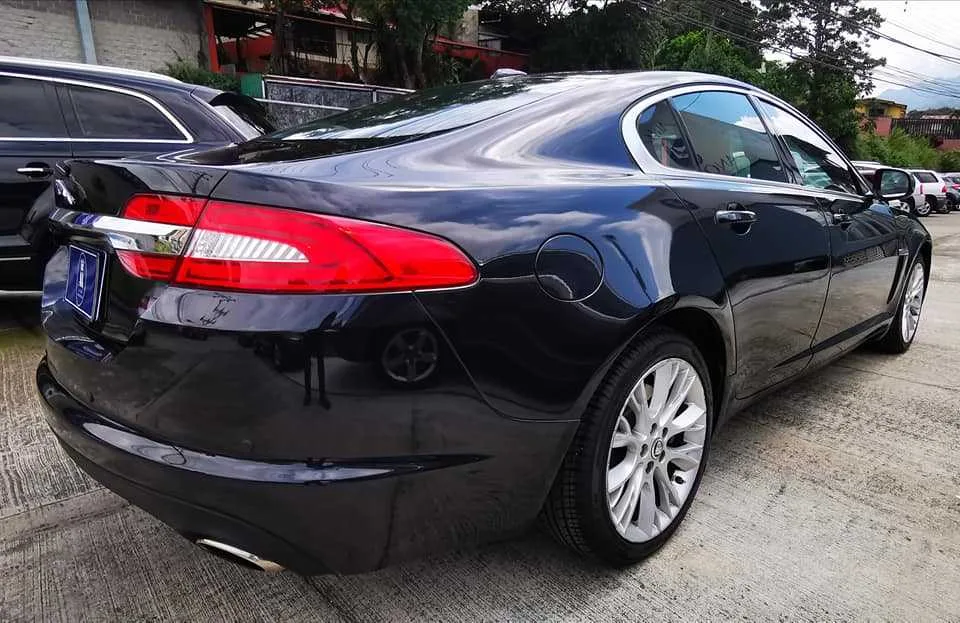 Se Vende Jaguar XF 2012 - foto 2
