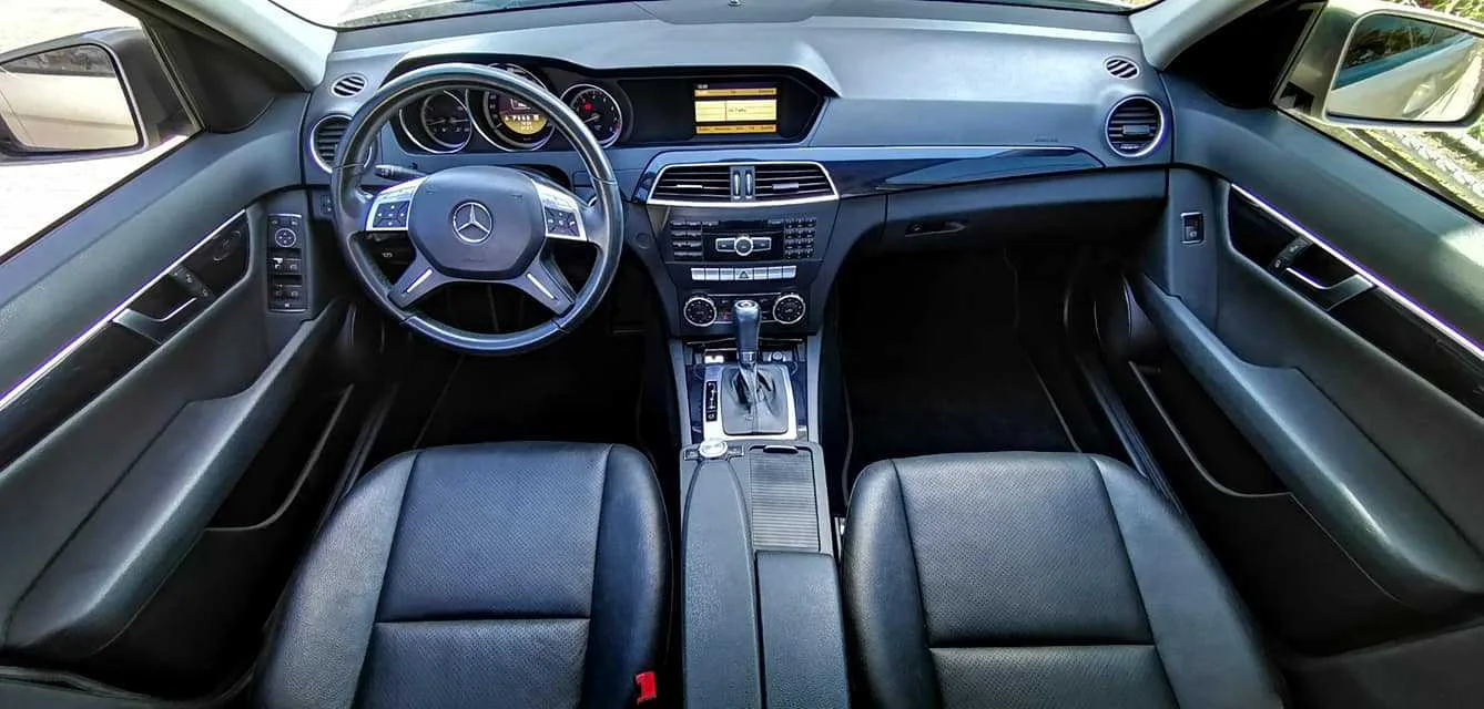 Se vende Mercedes Benz C180  Año 2012. - foto 5