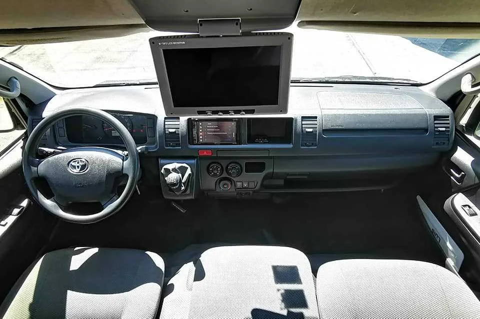 Se vende Toyota Hiace 2019 - foto 4
