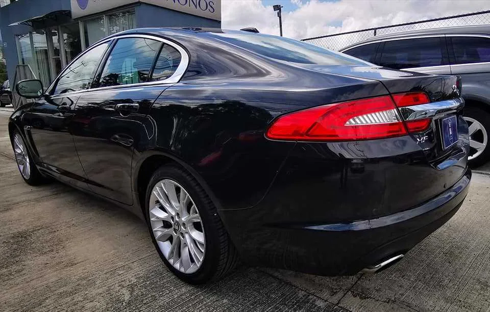 Se Vende Jaguar XF 2012 - foto 5