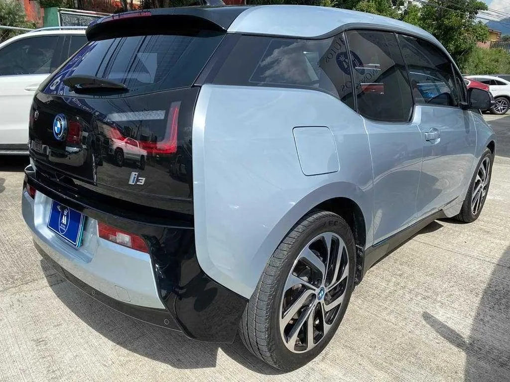 Se Vende BMW i3 2017 - foto 3