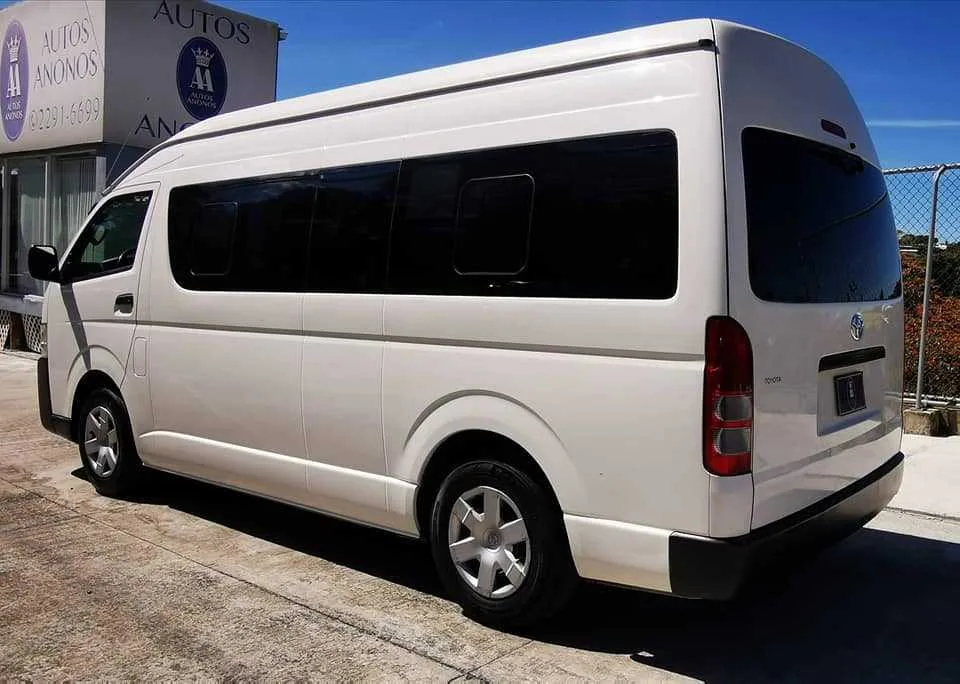 Se vende Toyota Hiace 2019 - foto 2