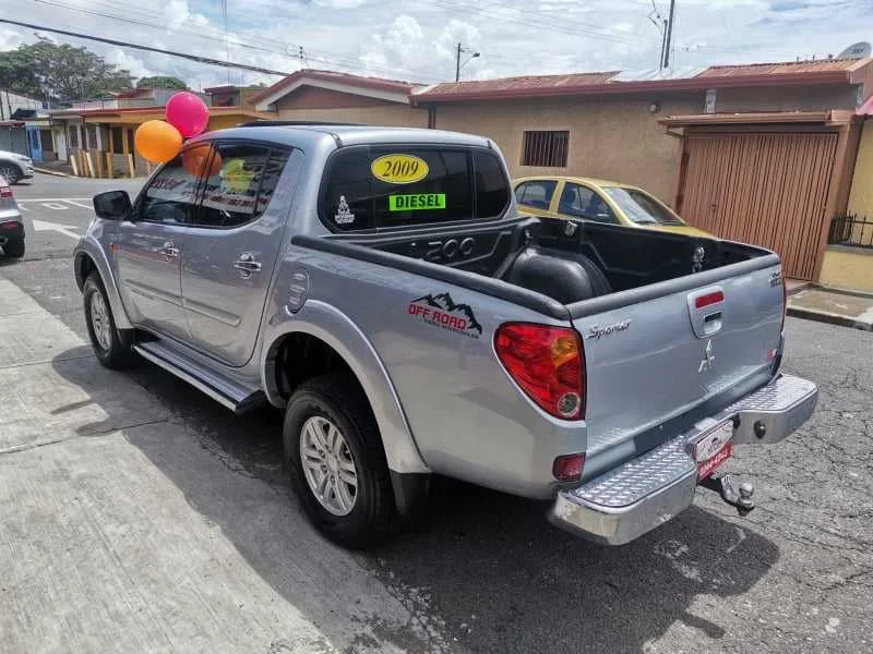 SE VENDE PICK UP-MITSUBISHI L200 SPORTERO-2009-DOBLE CABINA - foto 6