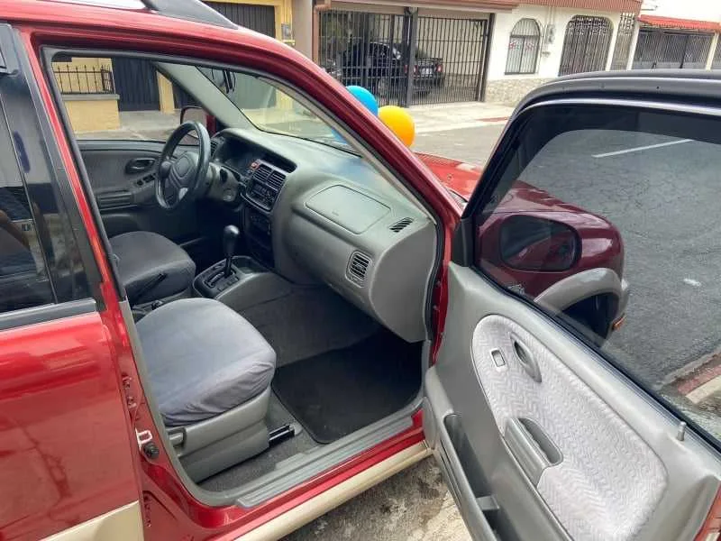 SE VENDE SUZUKI GRAND VITARA-2001-AUTOMATICO-4X4- - foto 3