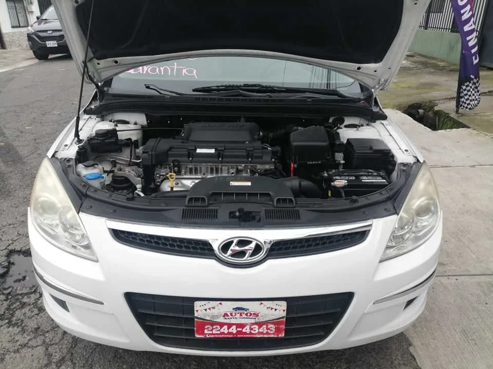 SE VENDE HYUNDAI ELANTRA TOURING GLS-2011-AUTOMÁTICO - foto 3