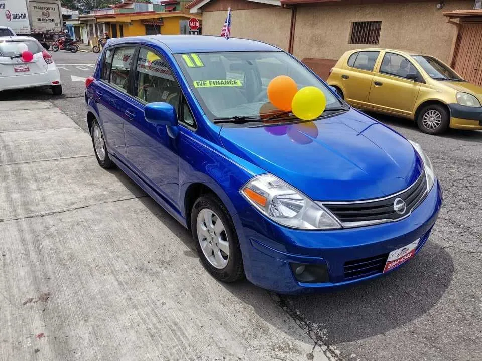 SE VENDE NISSAN VERSA S-2011-AUTOMATICO-? 5.275.000 - foto 4