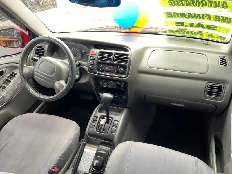 SE VENDE SUZUKI GRAND VITARA-2001-AUTOMATICO-4X4- - foto 4