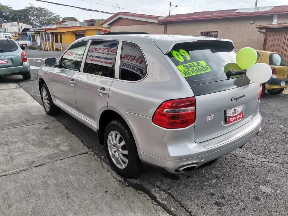 SE VENDE PORSCHE CAYENNE-2009 - foto 4
