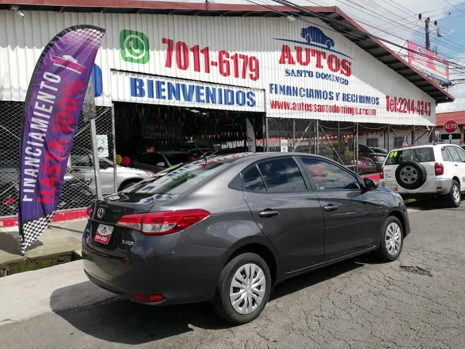 SE VENDE TOYOTA YARIS E-VVT-i-2019-AUTOMATICO TIP TRONIC - foto 5