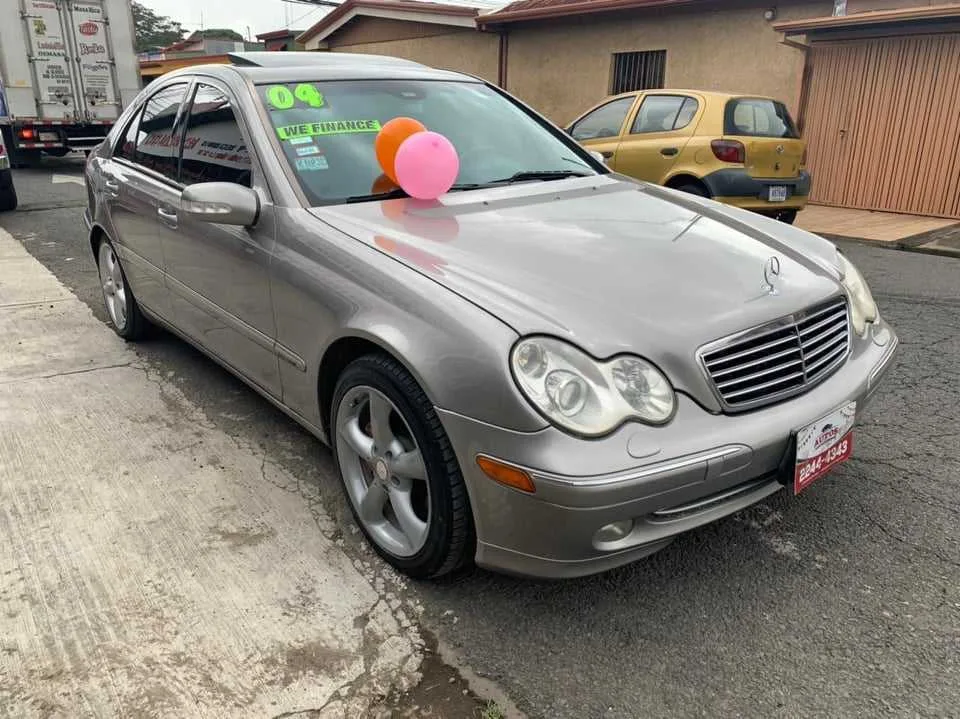 SE VENDE MERCEDES BENZ C230K-2004-AUTOMATICO - foto 4