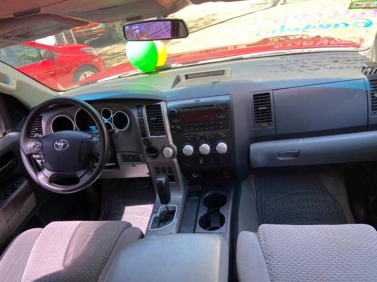 SE VENDE TOYOTA TUNDRA RS5 2011 - foto 3