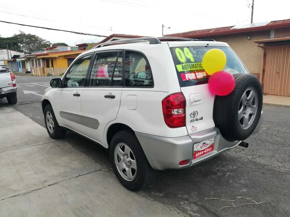SE VENDE TOYOTA RAV4-VVT-i-2004-4X4-AUTOMATICO - foto 4