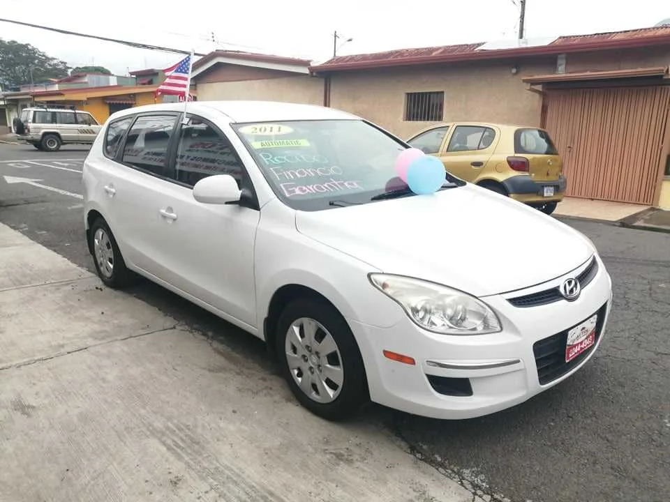 SE VENDE HYUNDAI ELANTRA TOURING GLS-2011-AUTOMÁTICO - foto 5