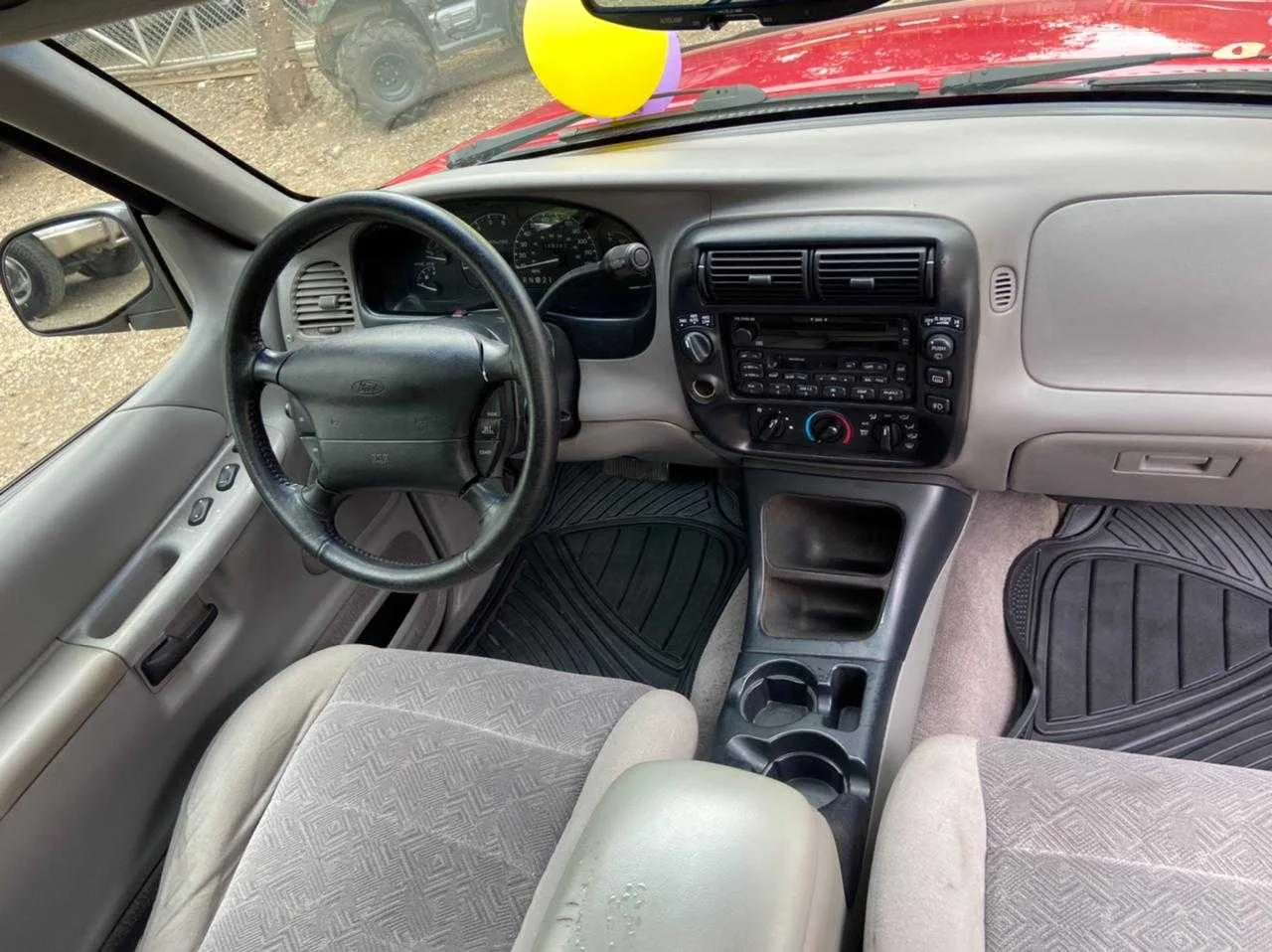 SE VENDE FORD EXPLORER 1999 - foto 3