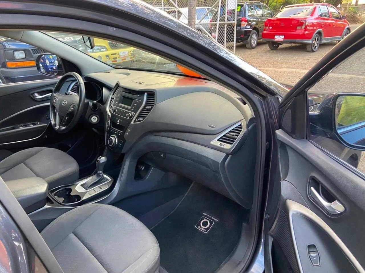 SE VENDE HYUNDAI SANTA FE 2016 - foto 2