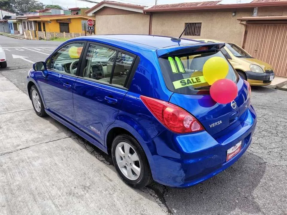 SE VENDE NISSAN VERSA S-2011-AUTOMATICO-? 5.275.000 - foto 6