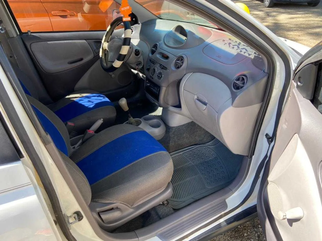 Se Vende Toyota Echo Yaris 2000 - foto 3