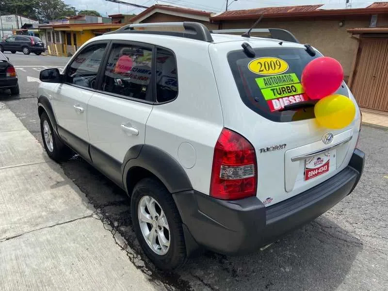 SE VENDE HYUNDAI TUCSON GL-2009-AUTOMATICO 4X2-TIP-TRONIC - foto 6