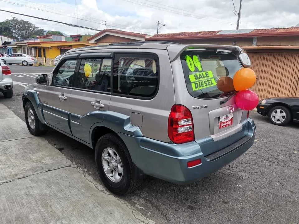 SE VENDE HYUNDAI TERRACAN-2004-AUTOMATICO-4X4 - foto 2