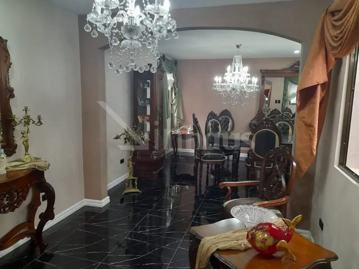 Venta de Condominio con 3 Casas en Lomas de Ayarco - foto 6