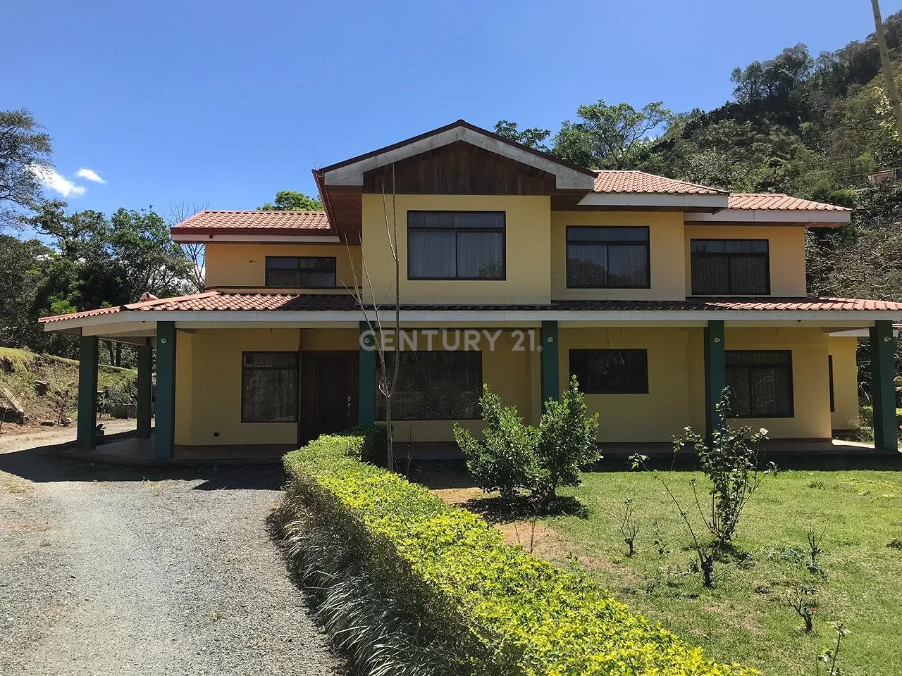 VENTA DE ESPECTACULAR CASA DE MONTAÑA