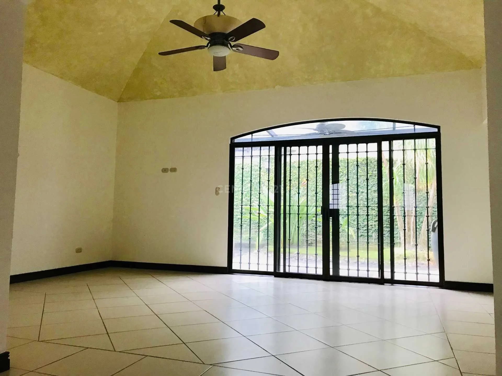 VENTA DE CASA ESTILO COLONIAL EN SANTA ANA - foto 5