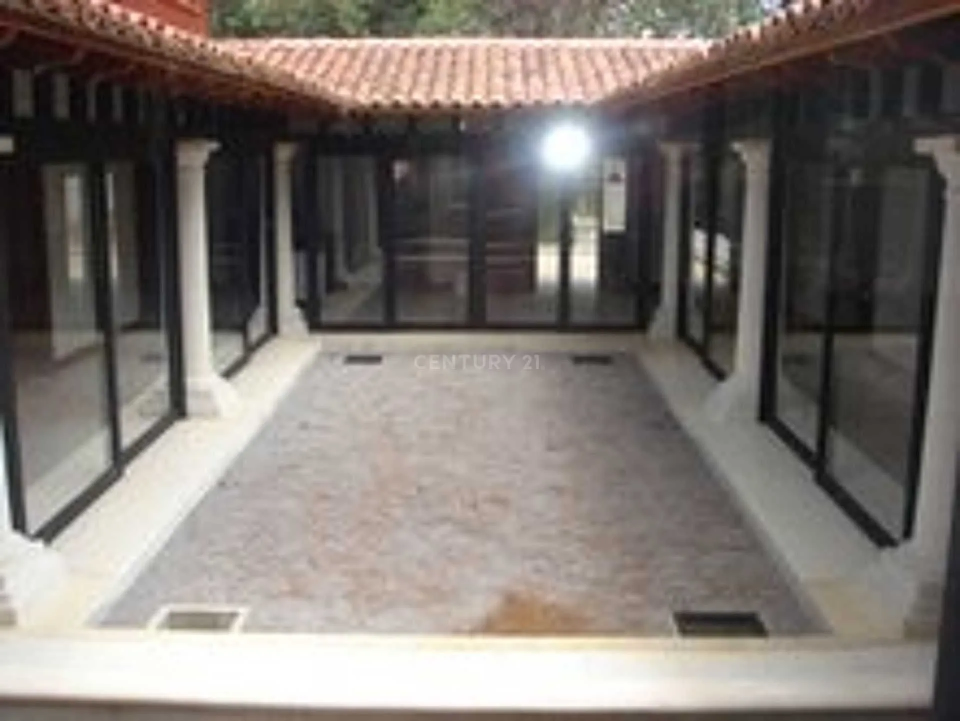 VENTA DE GRANDE Y BELLA CASA TIPO COLONIAL EN SAN JOSE, SAN ANTONIO - foto 2