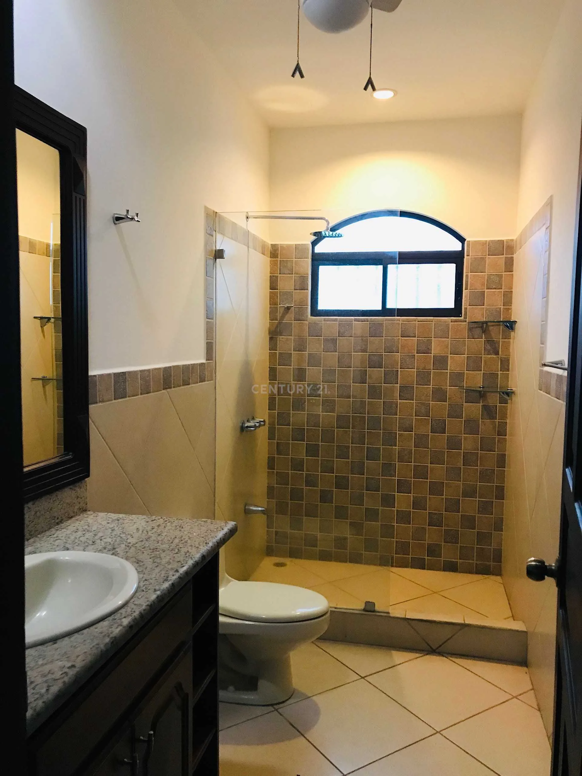 VENTA DE CASA ESTILO COLONIAL EN SANTA ANA - foto 3