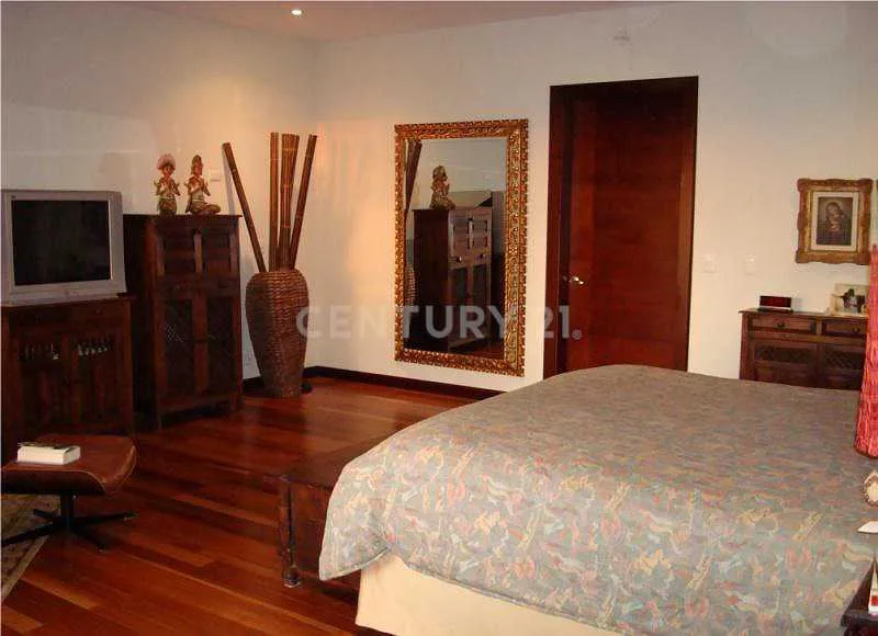 CASA DE LUJO MODERNA CON ACABADOS FIJOS EN ZONA PREMIUM - foto 4