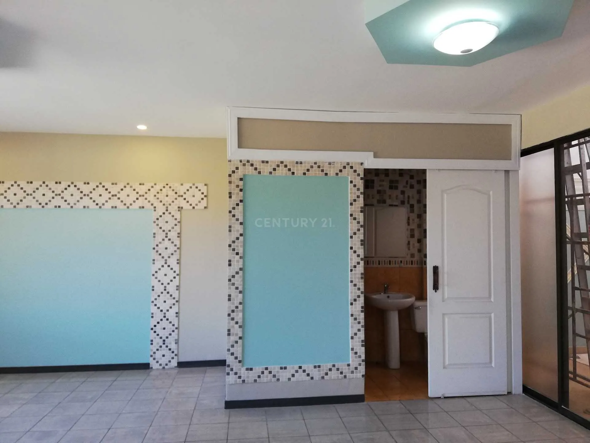 ESPECTACULAR CASA AMPLIA CON ACABADOS DE LUJO EN SANTA ANA POZOS - foto 6
