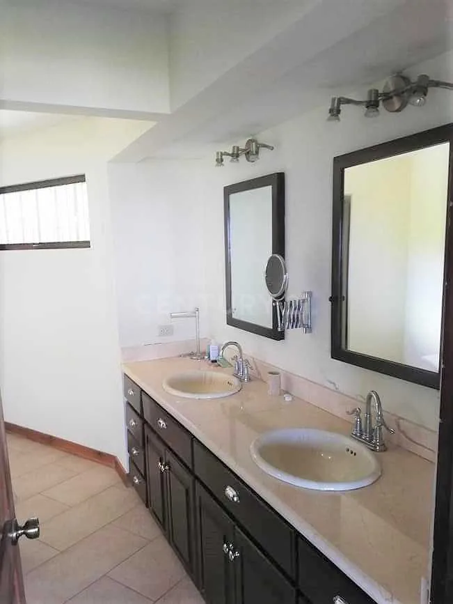 VENTA DE CASA EN SAN ANTONIO DE ESCAZÚ DE 700 M2 DE CONSTRUCCIÓN - foto 3