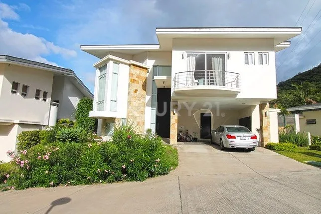VENTA DE LUJOSA CASA EN EXCELENTE ZONA JABONCILLOS DE ESCAZU,