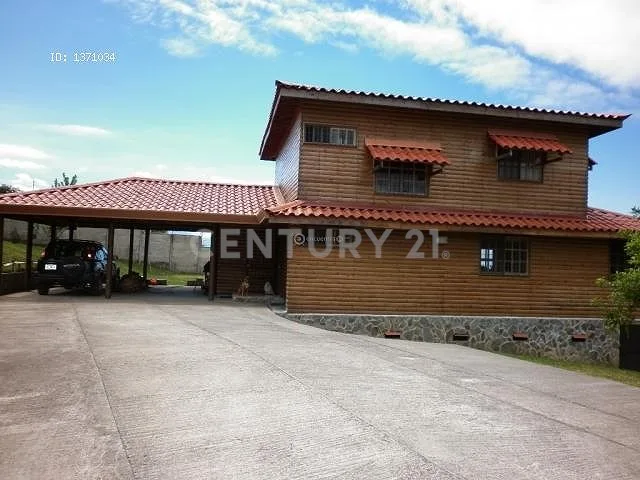 Se Vende Hermosa Casa con ESPECTACULARES VISTAS! $450.000
