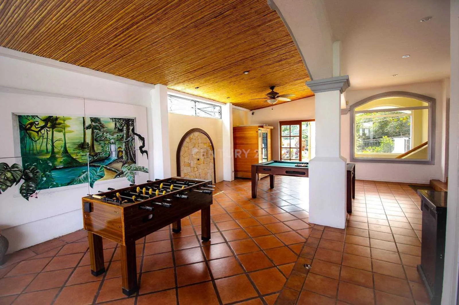 ESPECTACULAR CASA CON VISTAS A LAS MONTAÑAS Y EXCELENTES ACABADOS - foto 6