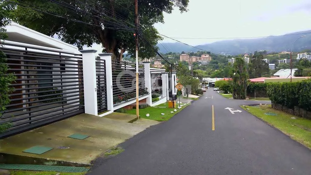 VENTA DE CASA EN TREJOS MONTEALEGRE - foto 3