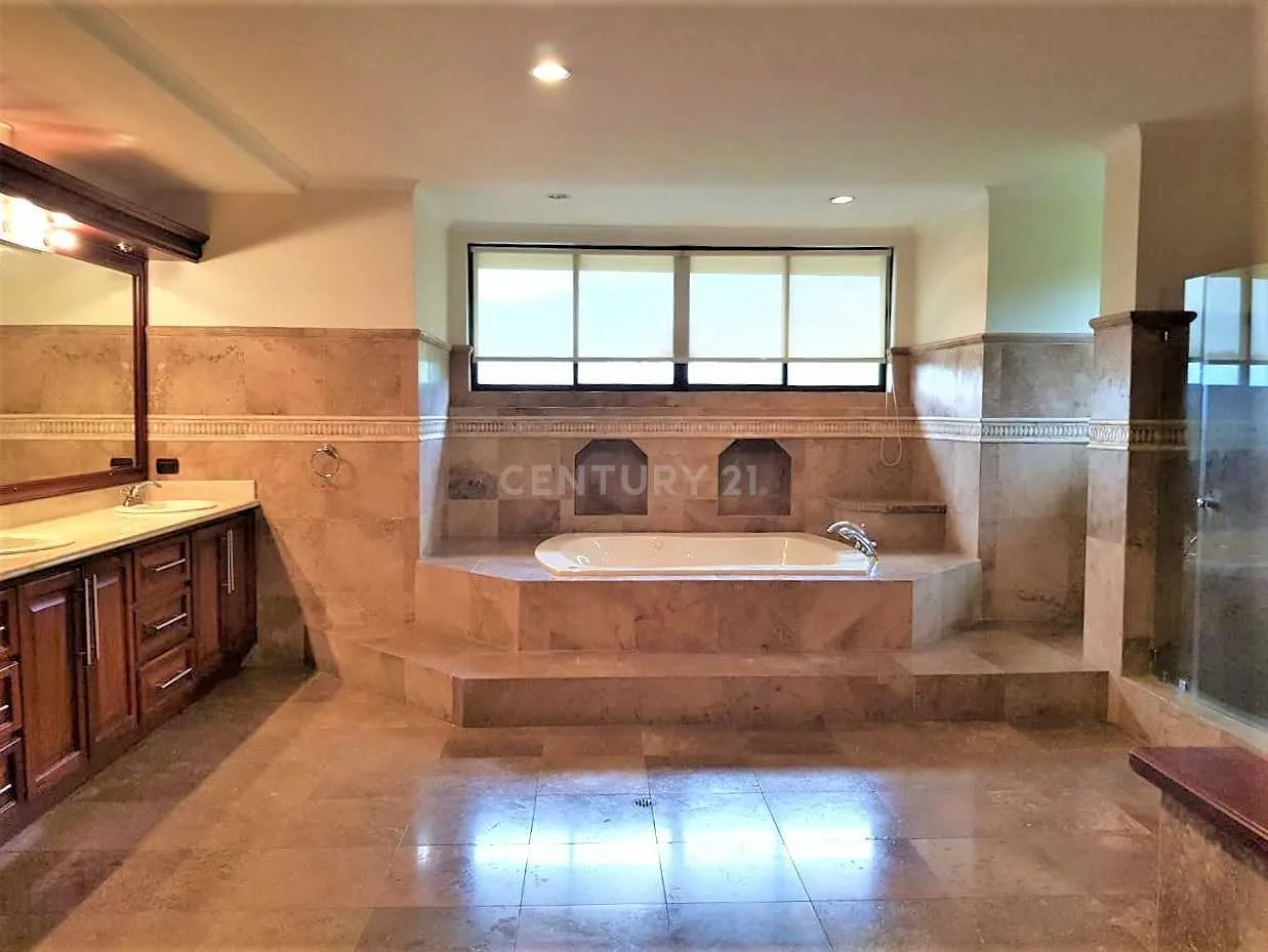 VENTA DE LUJOSO PENTHOUSE EN JABONCILLOS DE ESCAZU - foto 2