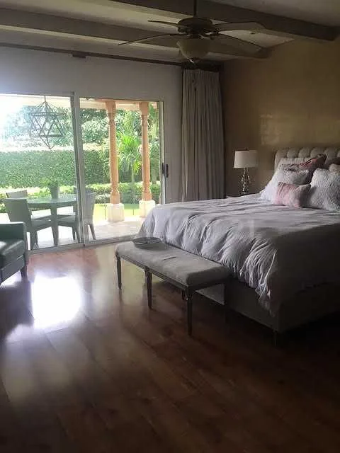 Venta de preciosa casa en Piedades de Santa Ana - foto 2