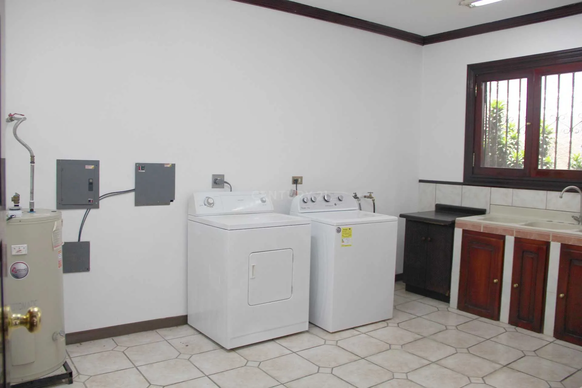 ¡Hermosa Casa en Venta!! Con Vista espectacular en Residencial Cariari - foto 5