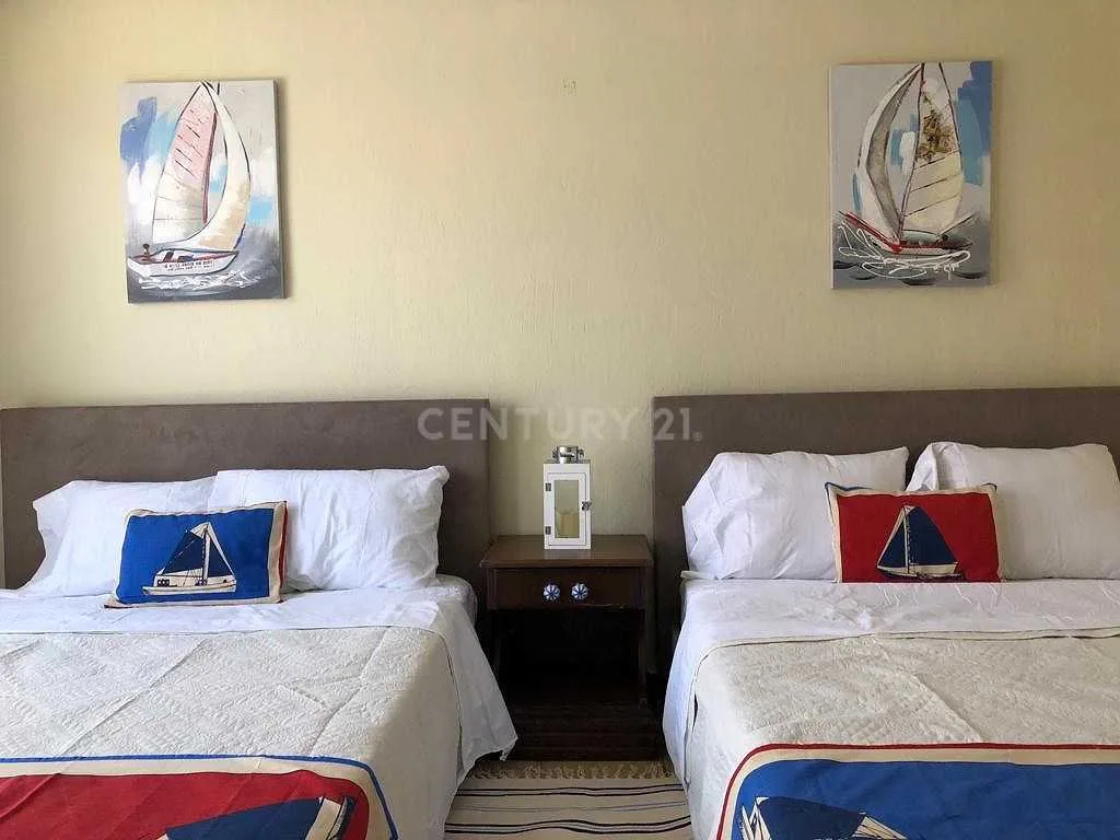 VENTA O ALQUILER DE CASA AMUEBLADA DE 6 DORMITORIOS EN JACO CENTRO, NEGOCIABLE - foto 4