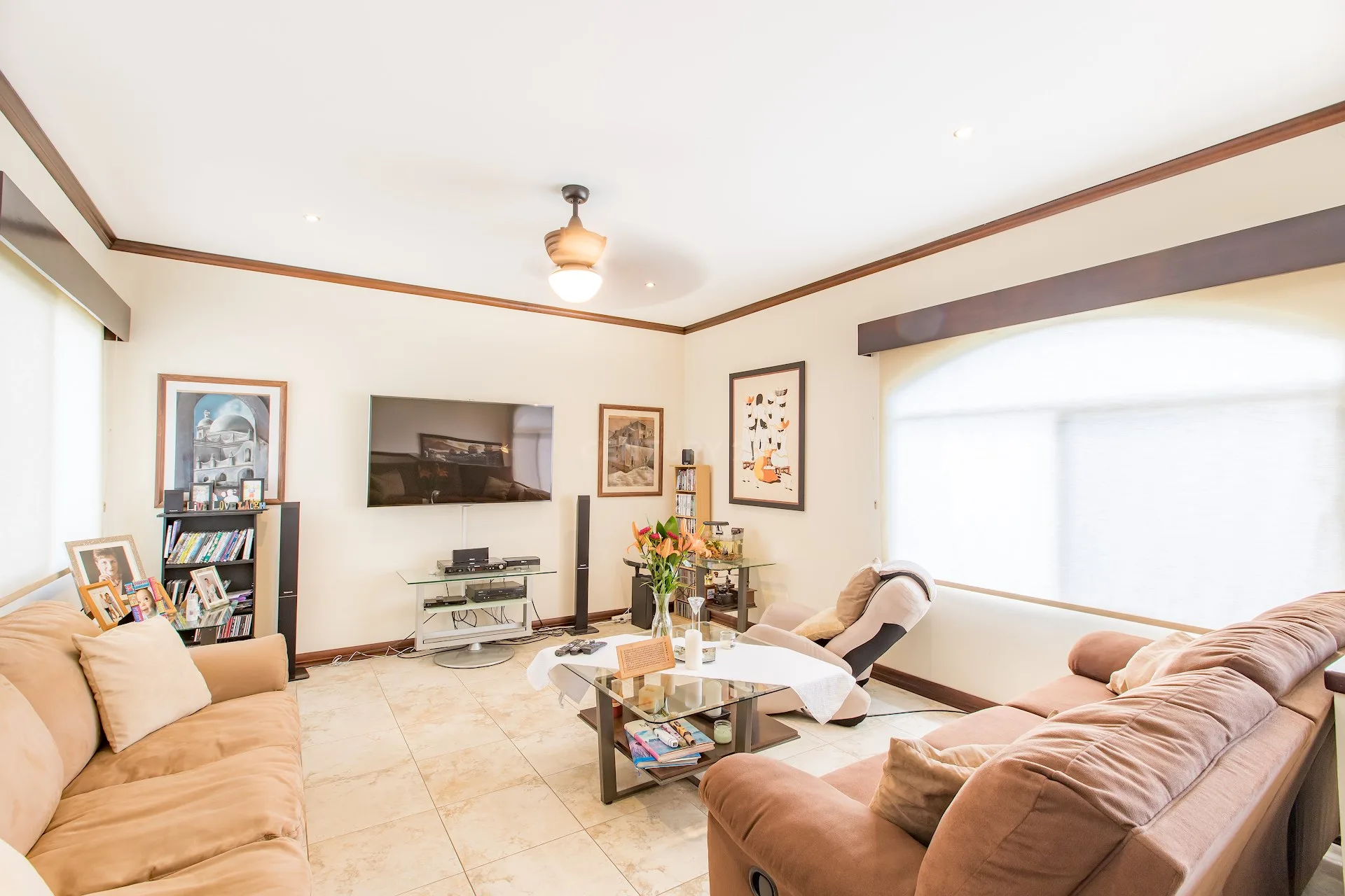 Lujosa casa en zona de Lindora detalles de lujo Condominio Exclusivo
