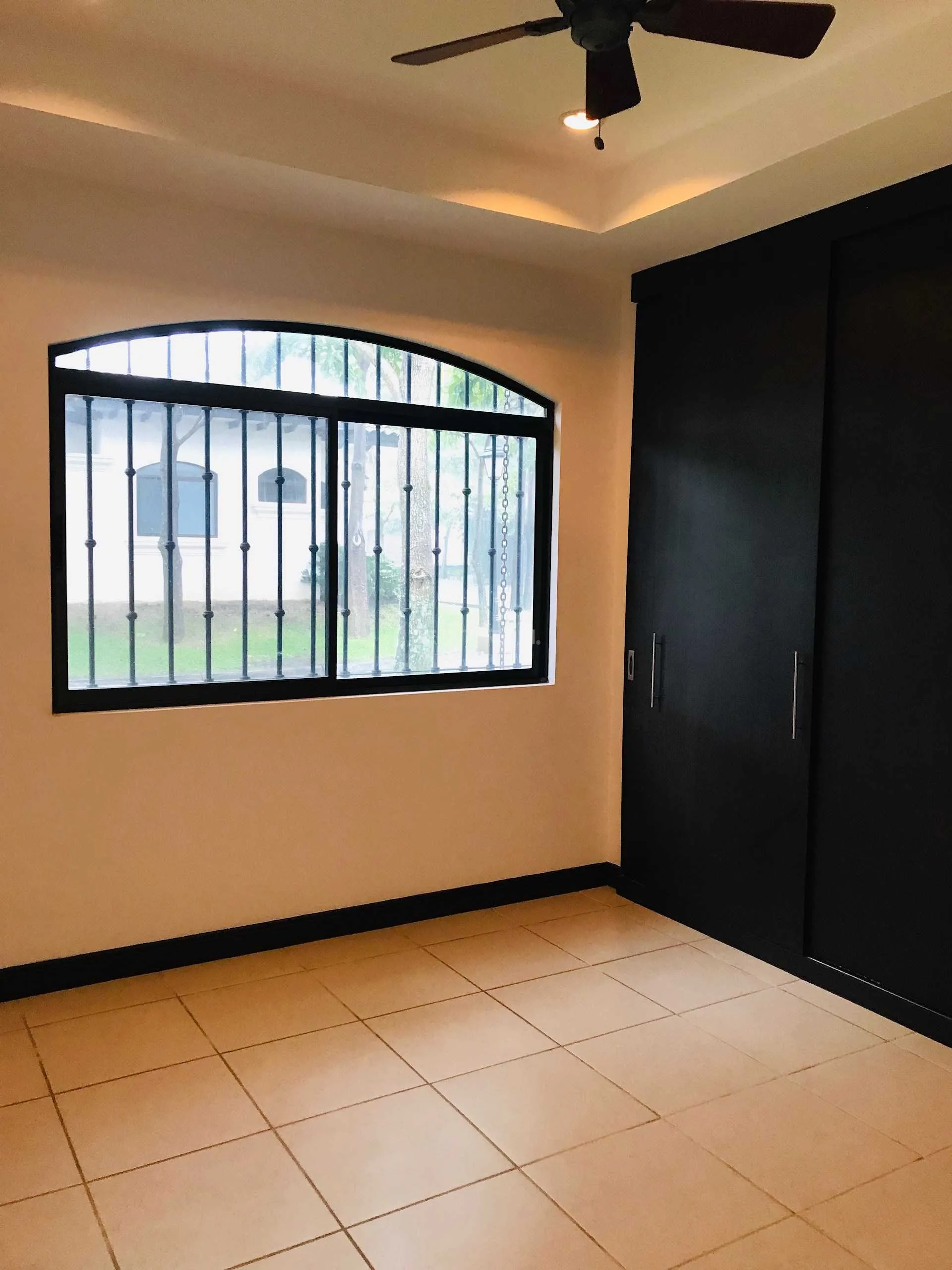 VENTA DE CASA ESTILO COLONIAL EN SANTA ANA - foto 4