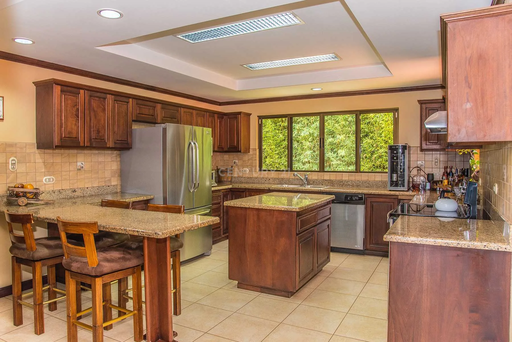 VENTA DE PROPIEDAD UBICADA EN SAN ANTONIO DE ESCAZU - foto 6