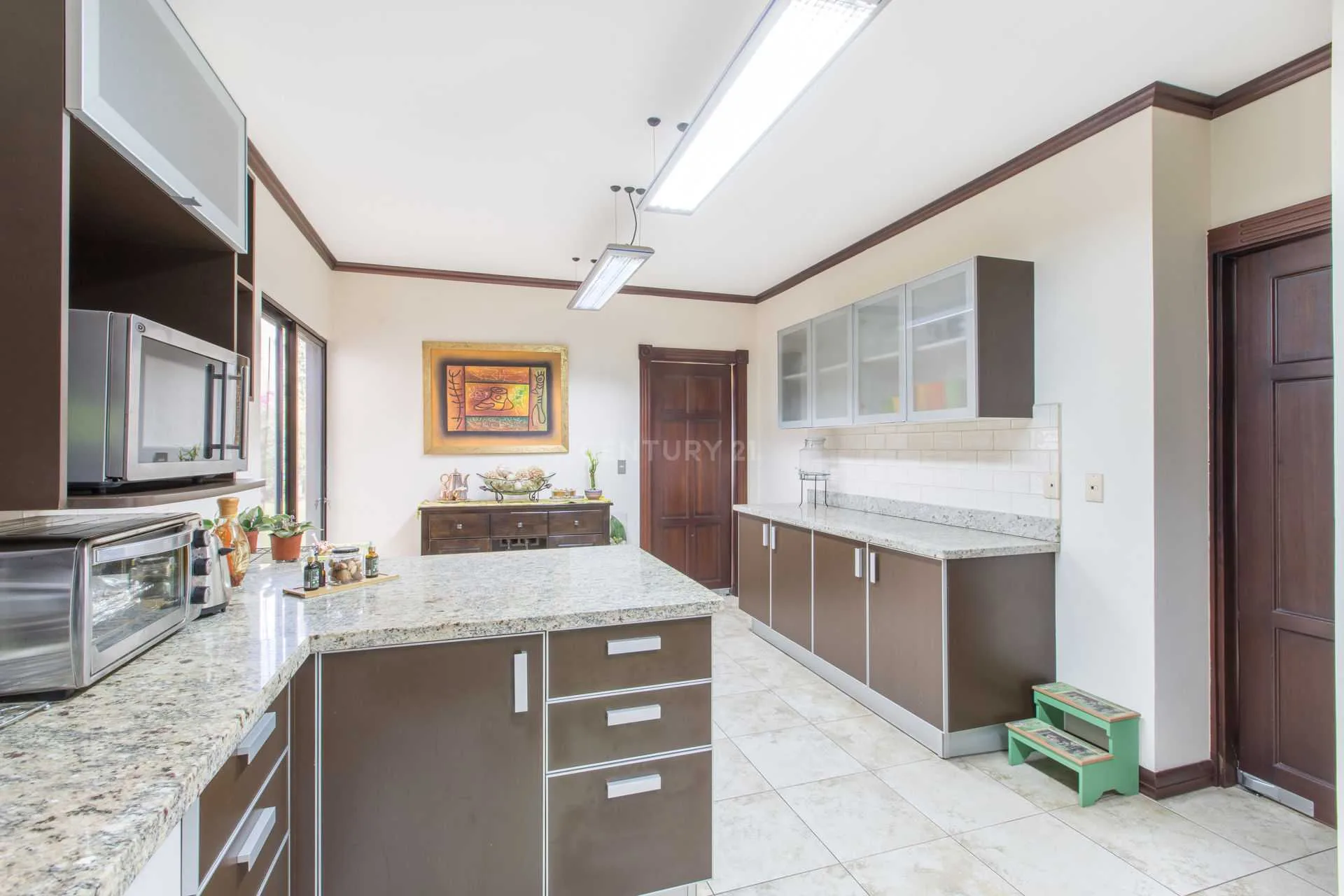 Venta de Lujosa casa en zona de Lindora detalles de lujo Condominio Exclusivo - foto 4