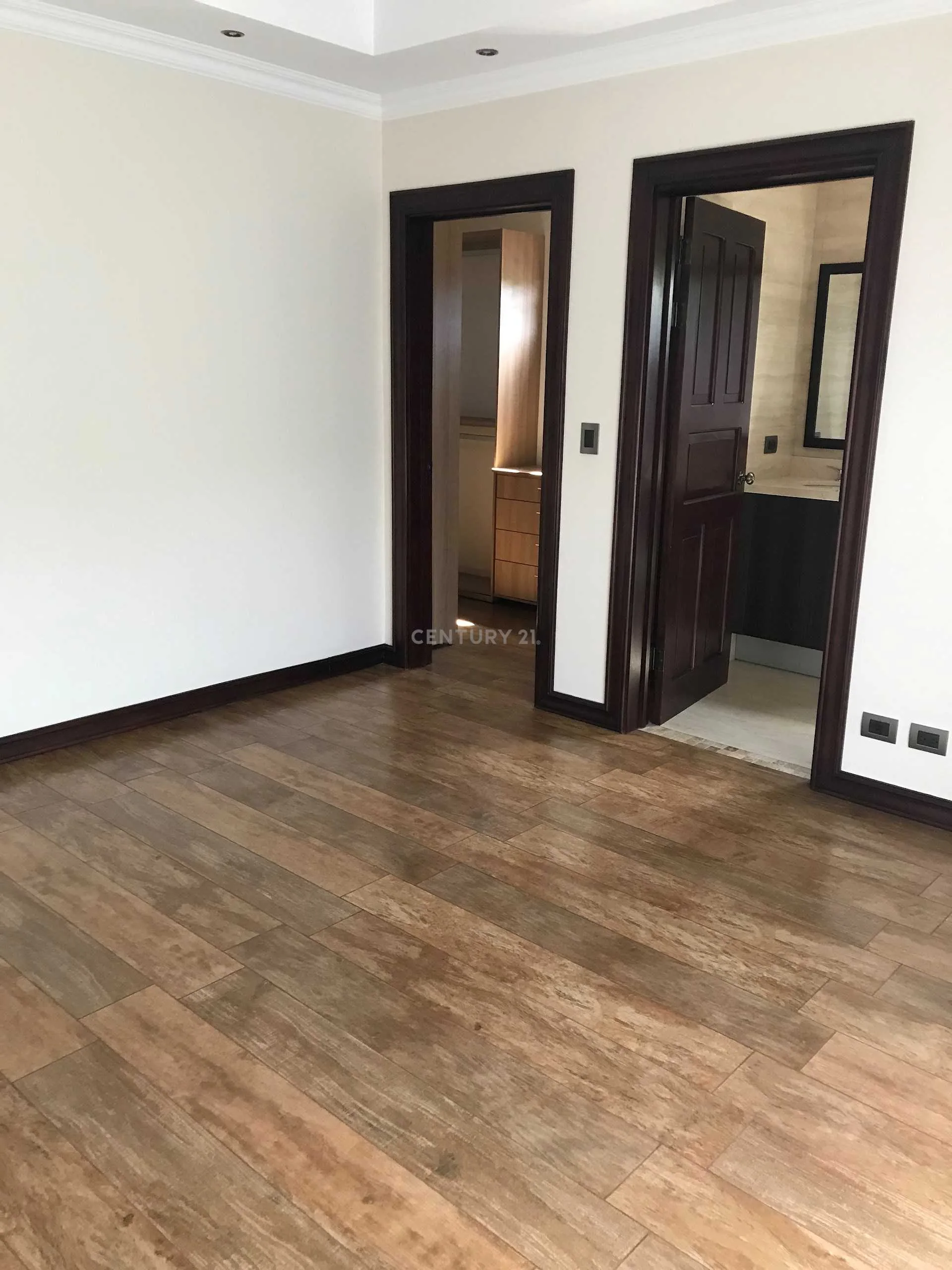 VENTA DE HERMOSA CASA FAMILIAR EN LINDORA - foto 2