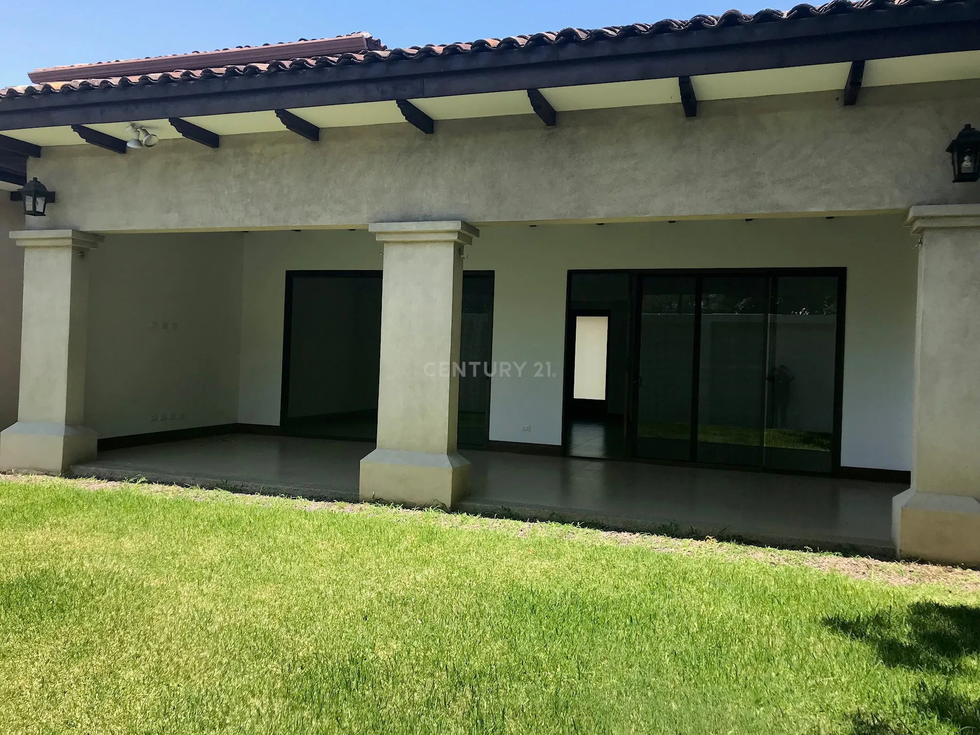 VENTA DE CASA EN CONDOMINIO EXCLUSIVO
