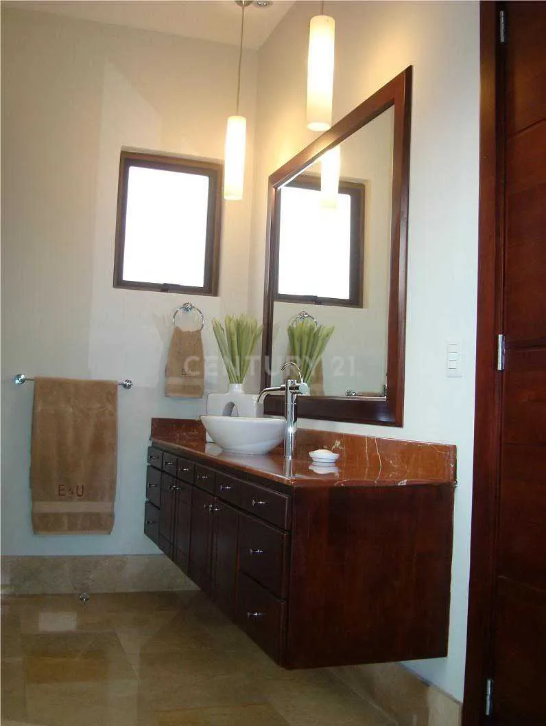 CASA DE LUJO MODERNA CON ACABADOS FIJOS EN ZONA PREMIUM - foto 3